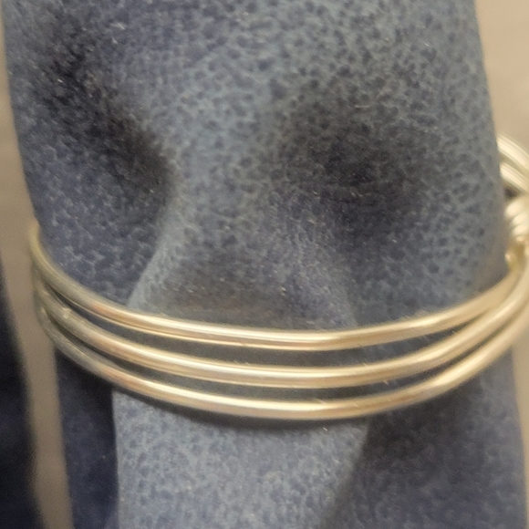 Silver, Black and Gray Faux Pearl Ring - Picture 6 of 7